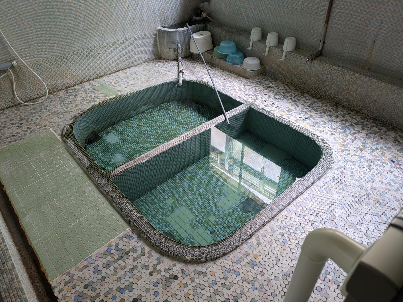 画像3: 【随時ご案内中】鶴-tsuru-ルーム 川内高城温泉 共同湯2階 | 薩摩どん湯治暮らしマンスリー